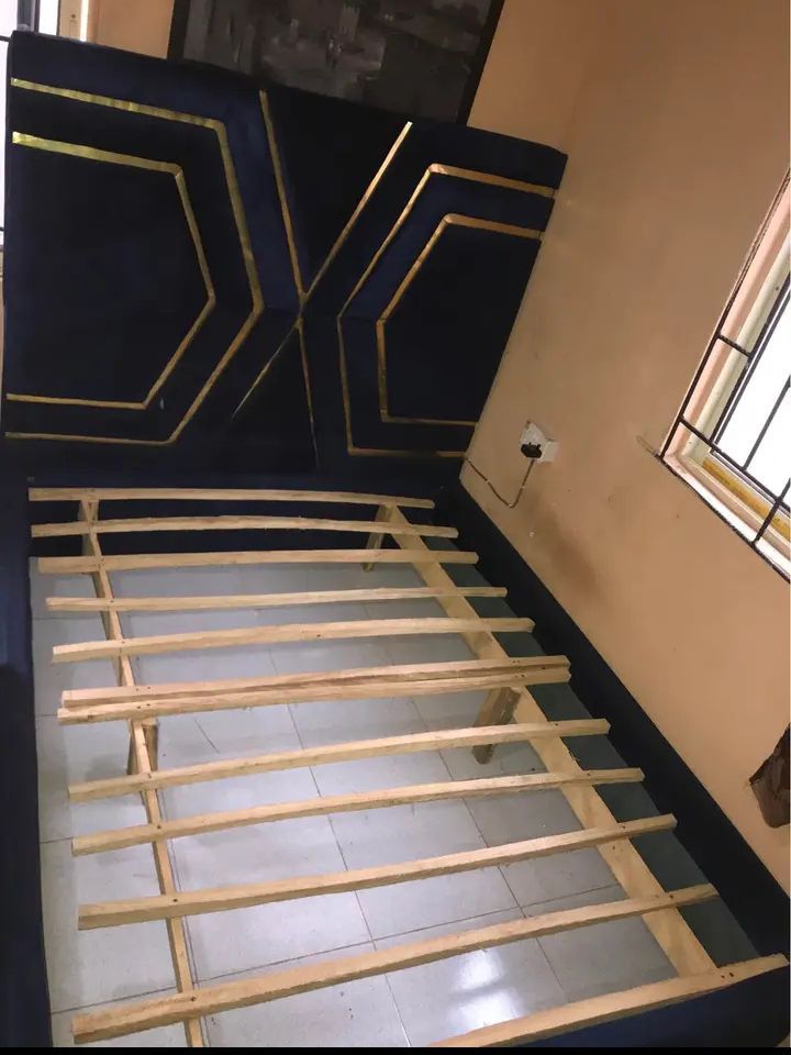4x6 Padded Bedframe