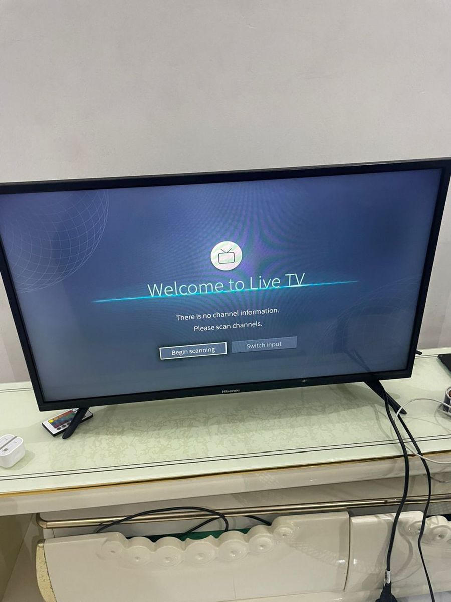 Hisense 32-inch Smart TV 2